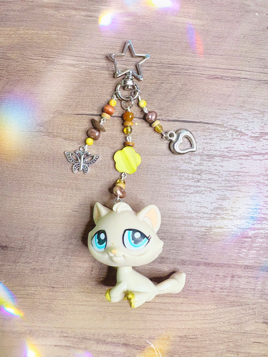 Handmade LPS Beige Y2K Cat Keychain: Beaded Charm