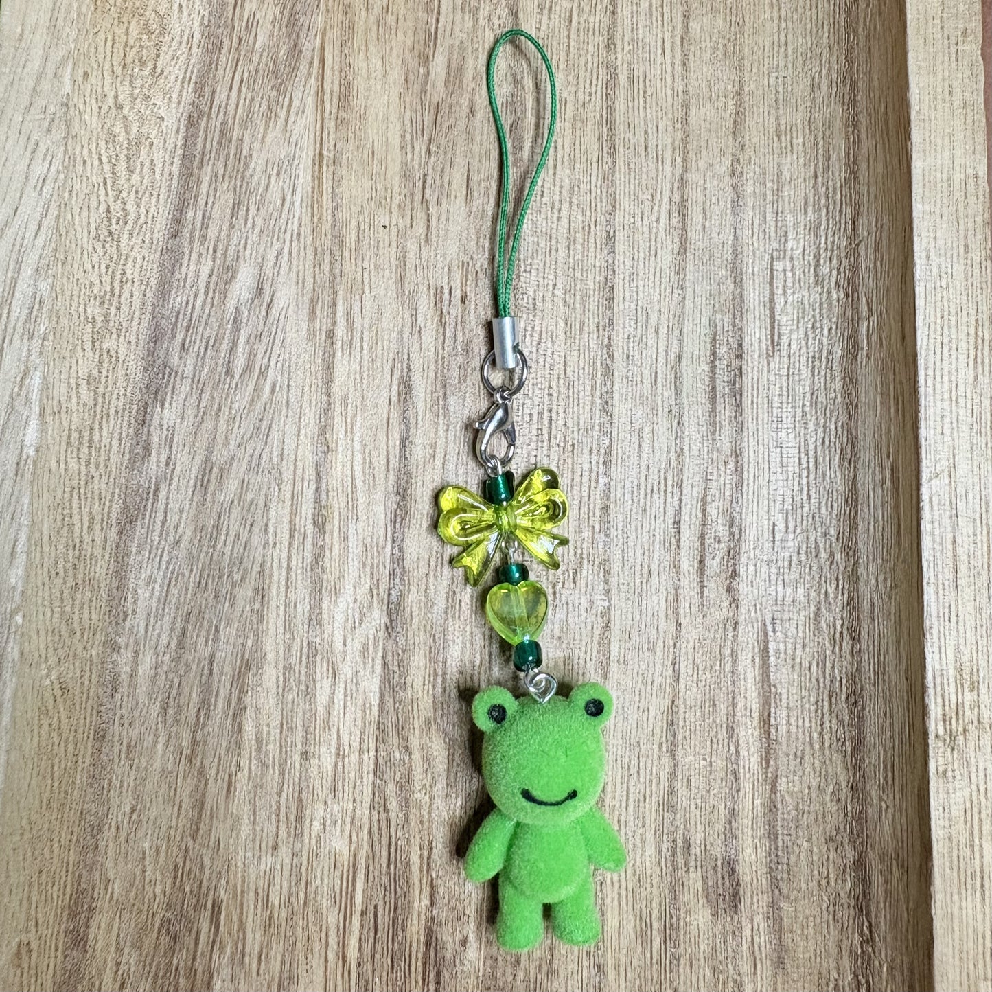 Cute fuzzy frog bow beaded phonecharm