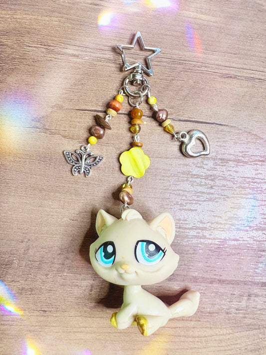 Handmade LPS Beige Y2K Cat Keychain: Beaded Charm