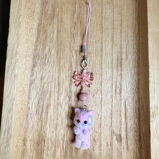 Fuzzy cat phonecharm ~ marble pink