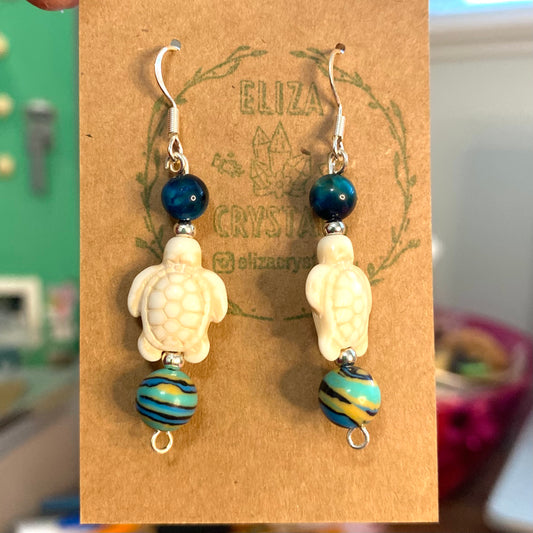 White turtle Earrings